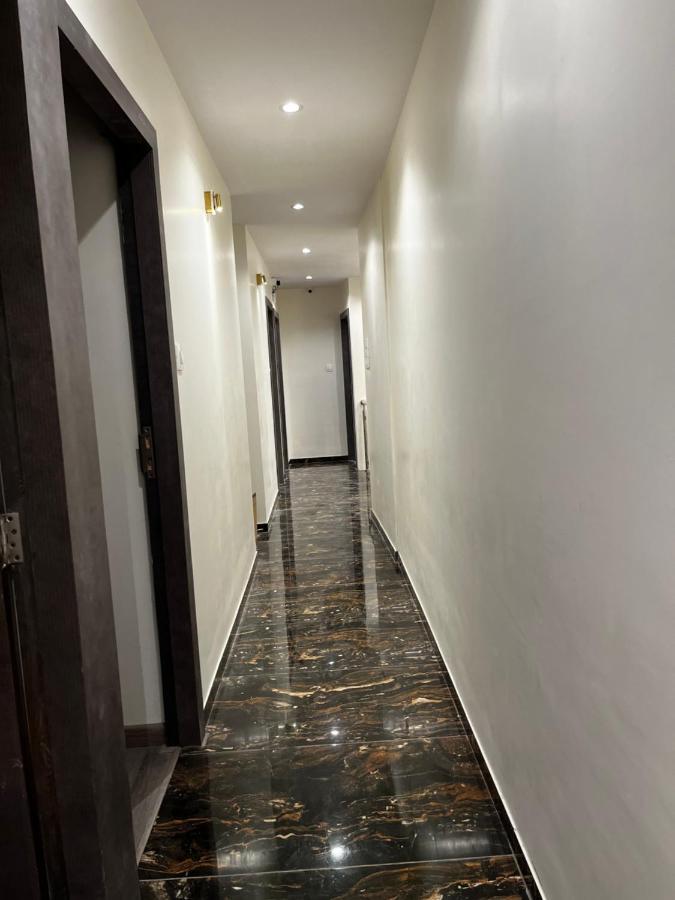 Hotel Classio Andheri - Near Dn Nagar Metro Station Mumbai Dış mekan fotoğraf