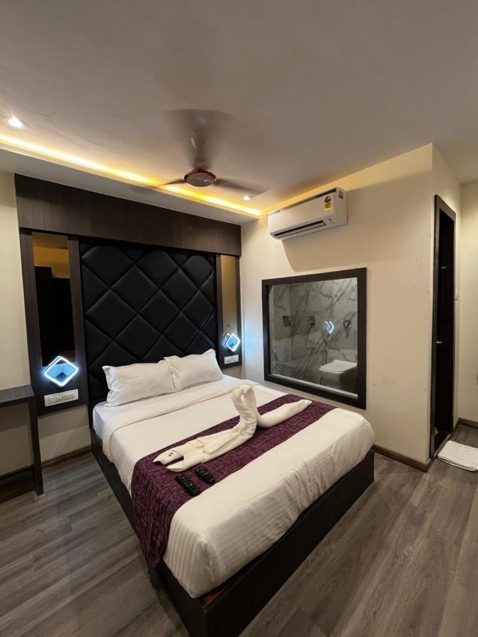 Hotel Classio Andheri - Near Dn Nagar Metro Station Mumbai Dış mekan fotoğraf