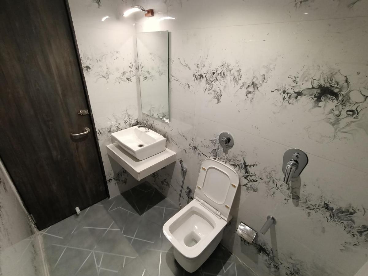 Hotel Classio Andheri - Near Dn Nagar Metro Station Mumbai Dış mekan fotoğraf