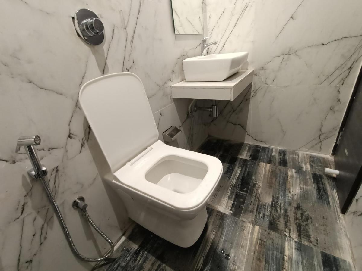 Hotel Classio Andheri - Near Dn Nagar Metro Station Mumbai Dış mekan fotoğraf