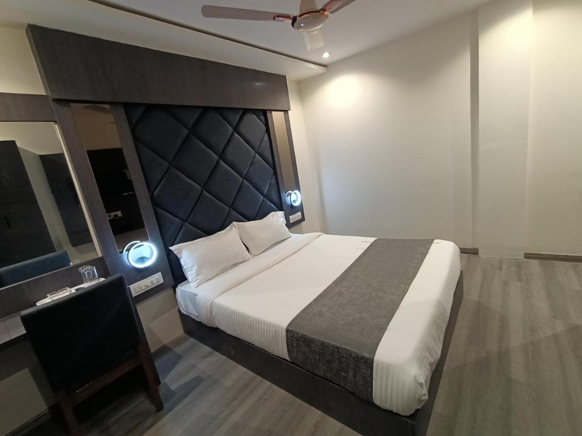 Hotel Classio Andheri - Near Dn Nagar Metro Station Mumbai Dış mekan fotoğraf